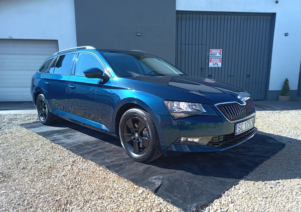 Skoda Superb cena 62900 przebieg: 161400, rok produkcji 2017 z Częstochowa małe 301